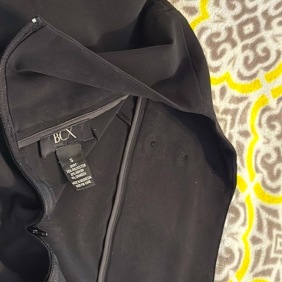 BCX black pencil skirt with button details and zipper - size 5 - Picture 7 of 11
